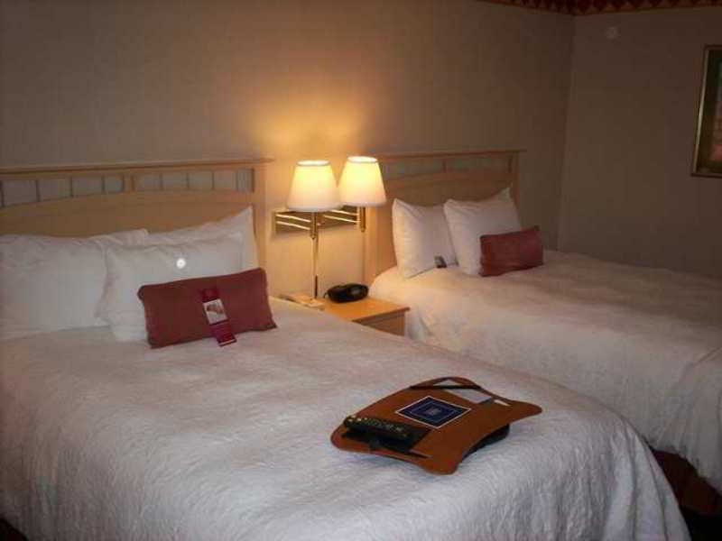 汉普顿酒店亚特兰大市中心/肯尼索 客房 照片